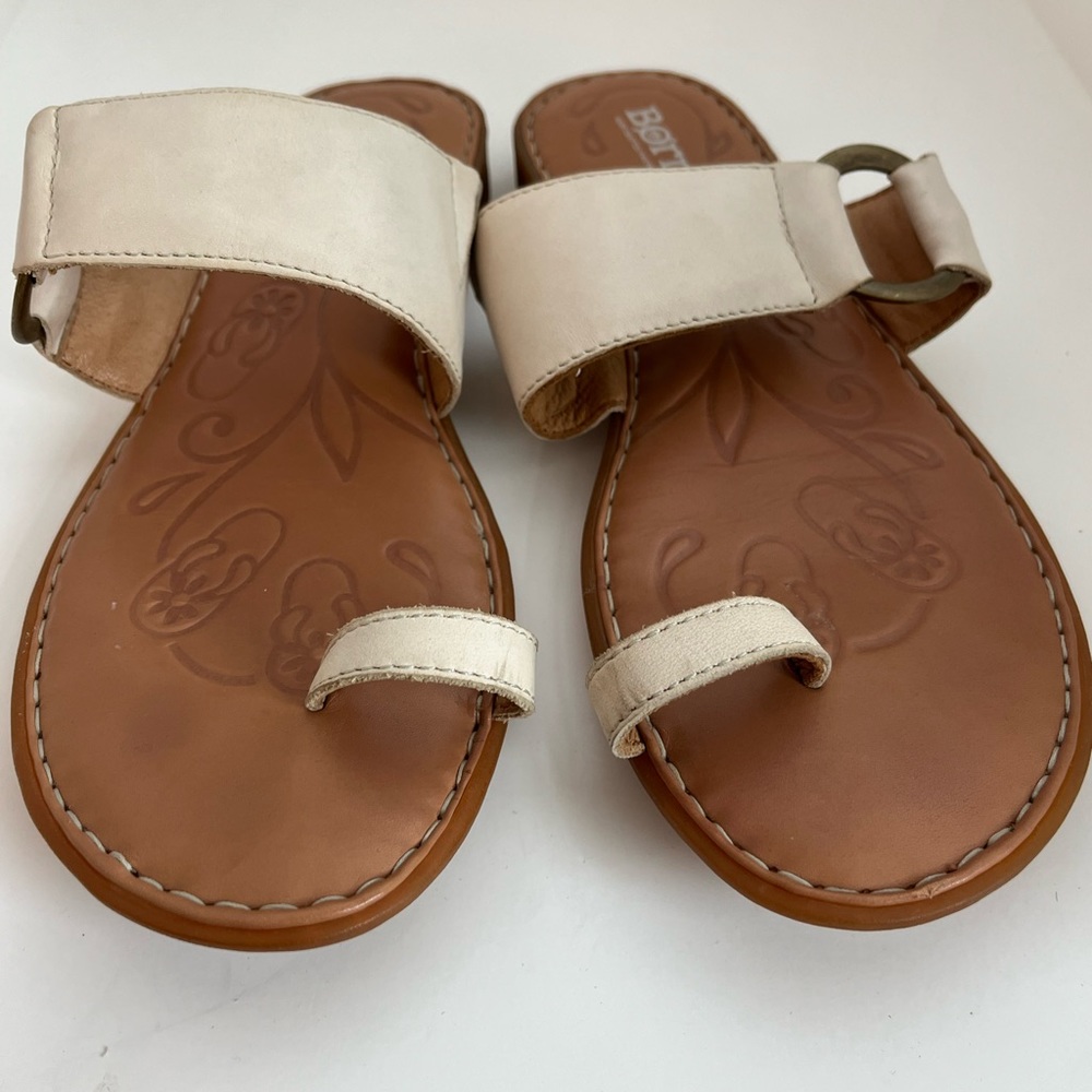 Born Women's Yana Toe Loop Leather Sandal - Size 8 - Cream Color